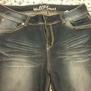 Size 16 Wallflower jeans